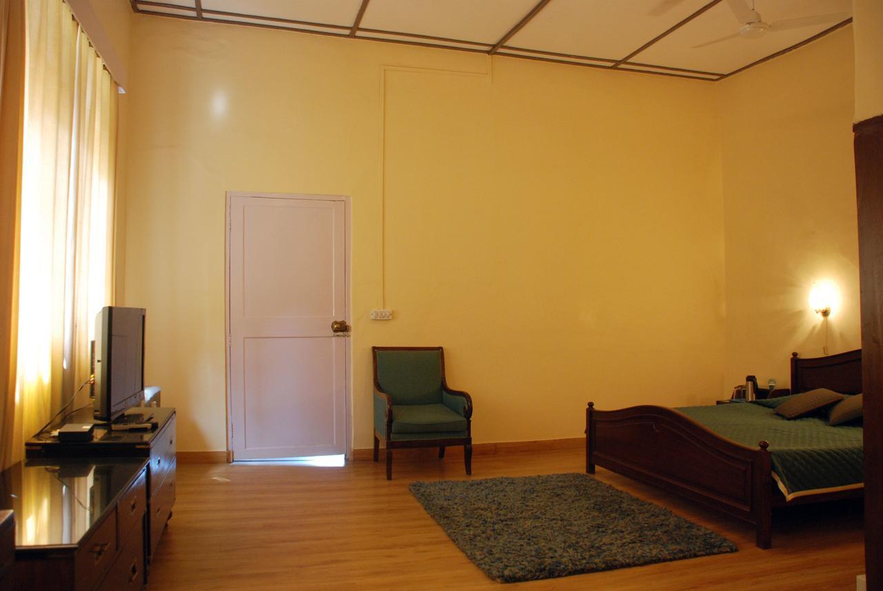Alasia Hotel Касаули Экстерьер фото